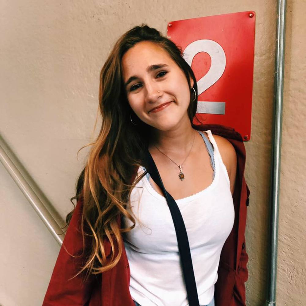 Meet your Posher, Karis